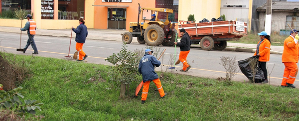 Meio Ambiente faz mutirão de limpeza às margens do rio Carahá (4)