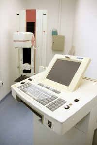 Secretária esclarece sobre mamógrafo e equipamento de raio X (3)