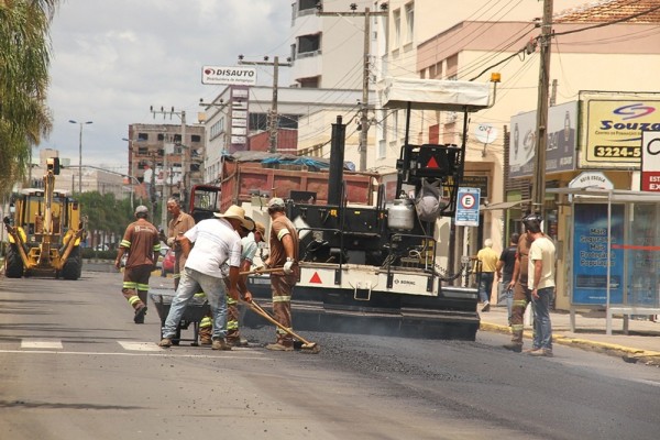 Inicia recapeamento da avenida Camões - imprensa (1)