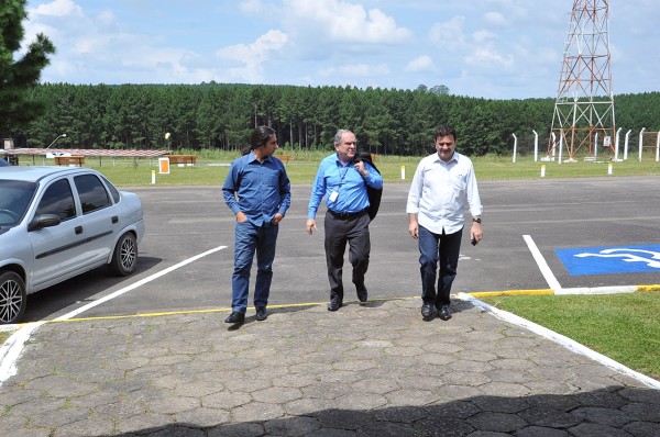 1-Técnicos da Azul Linhas Aéreas aprovam operação de voos em Lages (3)