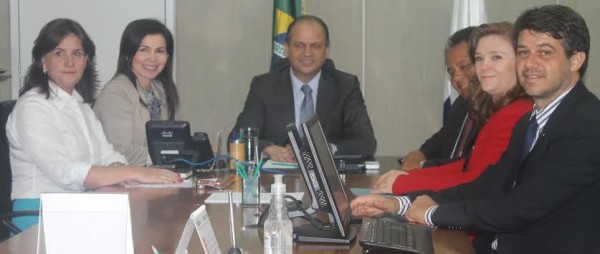 carmen e ministro da saúde